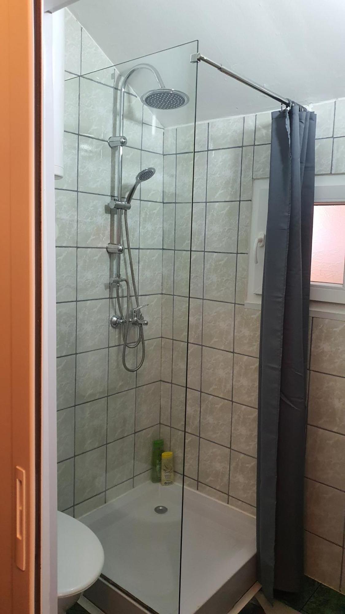 Kum Apartment Ni Exterior foto